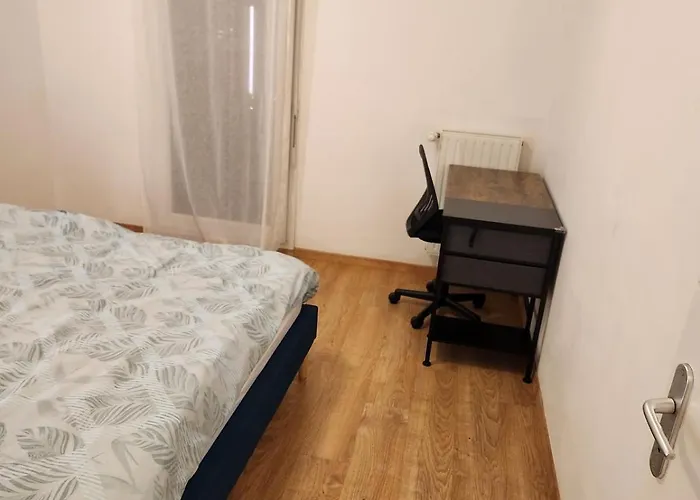 Chic Et Simple Avec Parking A 5 Min De La Gare Lägenhet Nantes